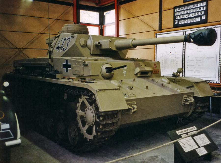 Panzerkampfwagen_IV_Ausf__G_1.jpg