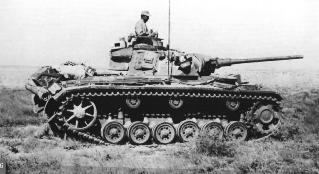 Panzer_III_tank_2.jpg
