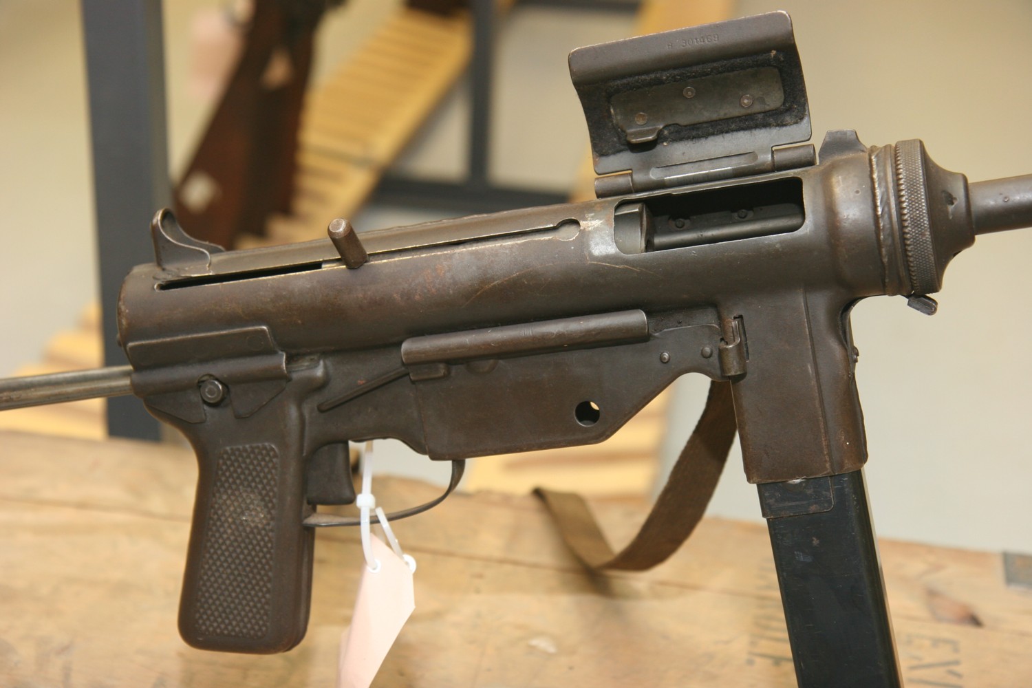 Field_Modified_Guide_M3_Submachine_gun_in_the_collection_of_Mus%C3%A9e_National_d%27Histoire_Militaire_%28The_National_Museum_of_Military_History%29_in_Diekirch%2C_Luxembourg.jpg