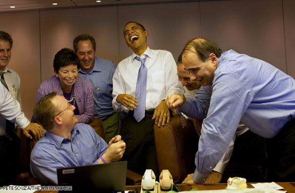 11.30.09.obama.laughing.jpg