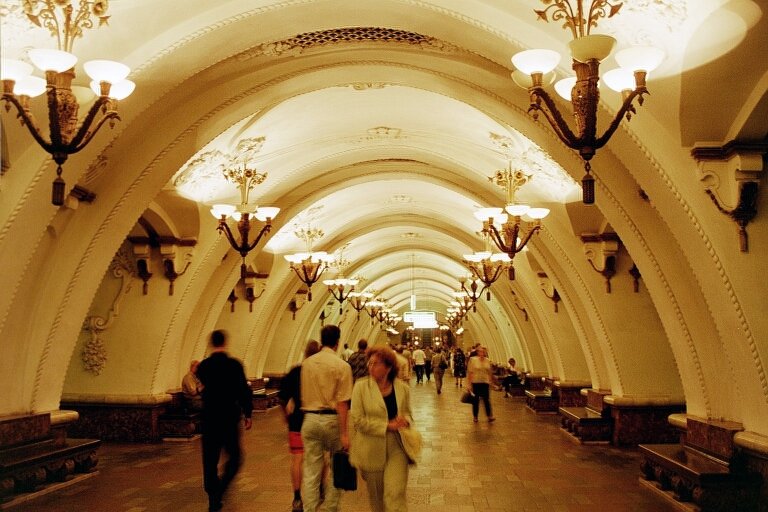 Moscow_Metro_Arbatskaja.jpg